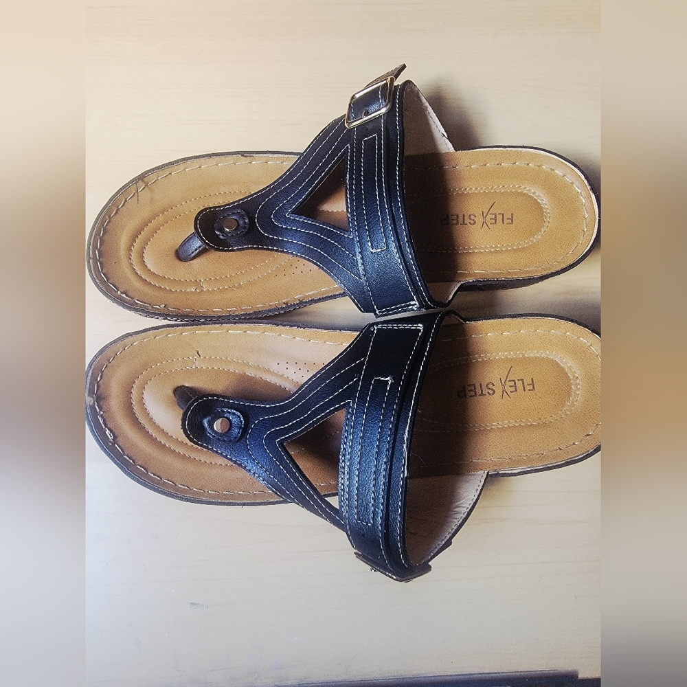 Flexsteps | Black Sandals - Picture 2 of 6
